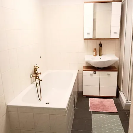 아파트 3-zimmer-stadtapartment Mit Terrasse