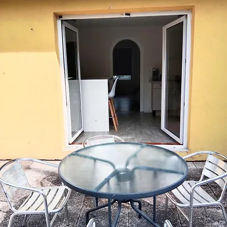 3-zimmer-stadtapartment Mit Terrasse *