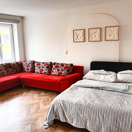 3-zimmer-stadtapartment Mit Terrasse 아파트