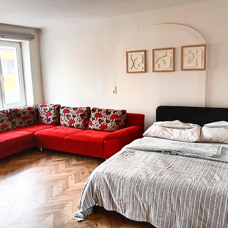 3-zimmer-stadtapartment Mit Terrasse Apartamento