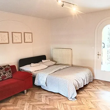 Lejlighed 3-zimmer-stadtapartment Mit Terrasse