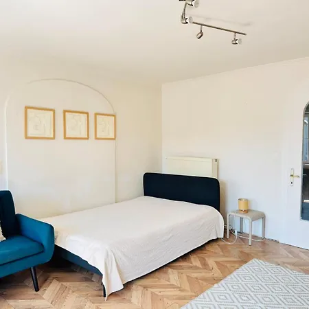 3-zimmer-stadtapartment Mit Terrasse