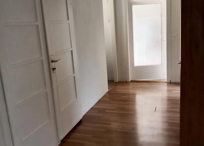 Apartament 3-zimmer-stadtapartment Mit Terrasse