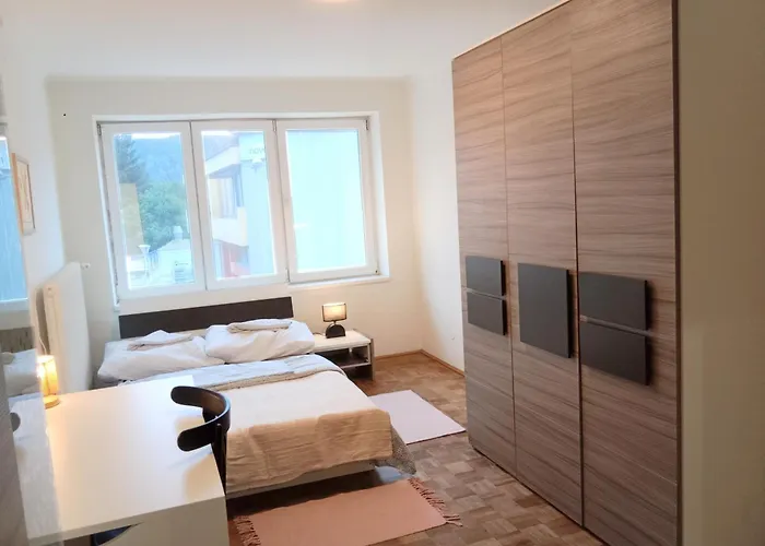 Apartament 3-zimmer-stadtapartment Mit Terrasse St. Veit an der Glan