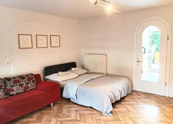 Apartament 3-zimmer-stadtapartment Mit Terrasse